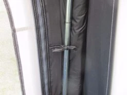 Kampa Set Aandrukstangen Staal -TrailNest Winkel 25 2 kampa set aandrukstangen staal ce730203 2